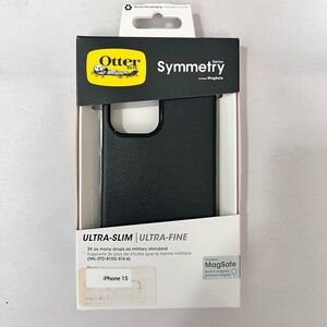 OtterBox Symmetry Series Midnight Black Case for iPhone 15